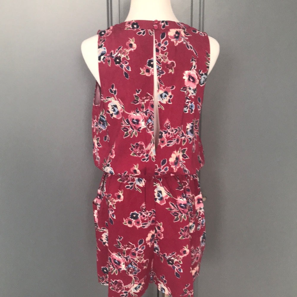 Floral sleeveless romper NWT SZ L - Picture 3 of 5